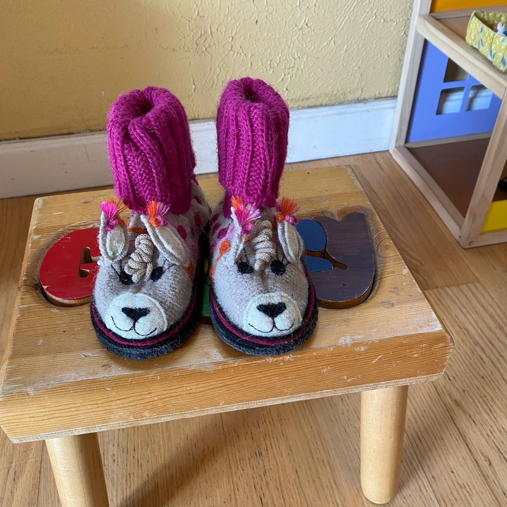 Garnet Hill Kids Llama Slippers